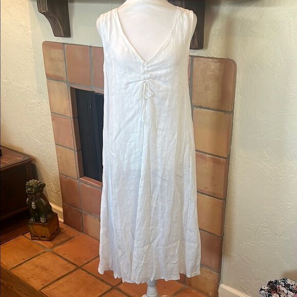 Francesca Bettini Dresses & Skirts - Francesca Bettini White Sheer Sleeveless Linen Dress, size S